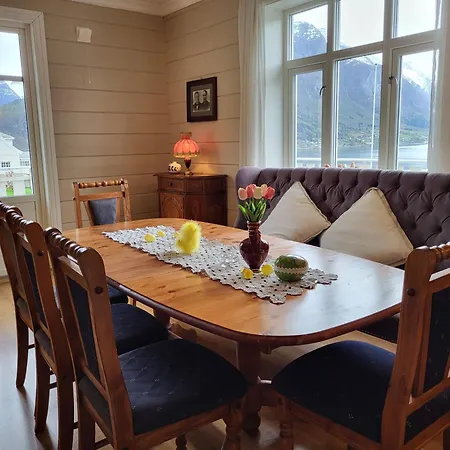 Solheim Gard בית נופש סטרין