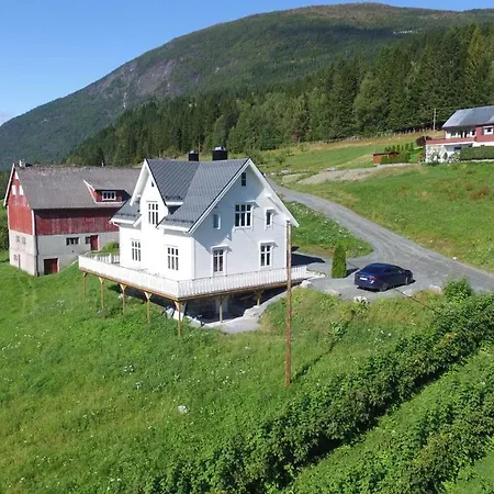 Prázdninový dům Solheim Gard *